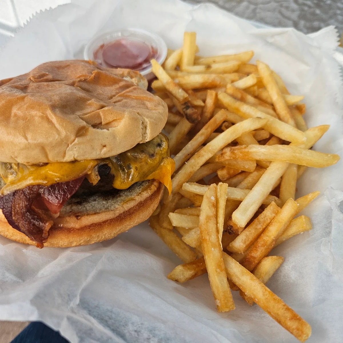 Smoked Bacon Cheeseburger N Fries