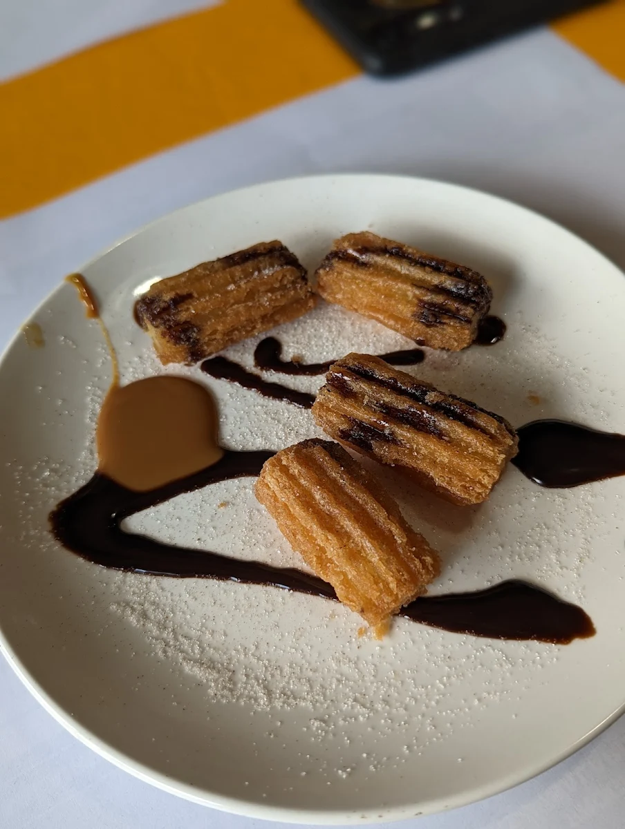 Churros, Maria Razo Cuisine Mexicaine