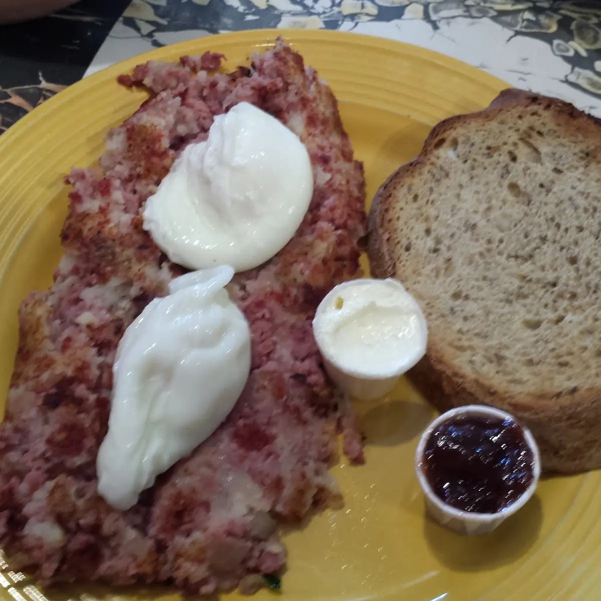Homemade Hash & Eggs 2024