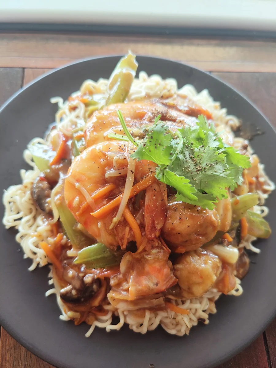 Seafood Stir-Fry Noodle