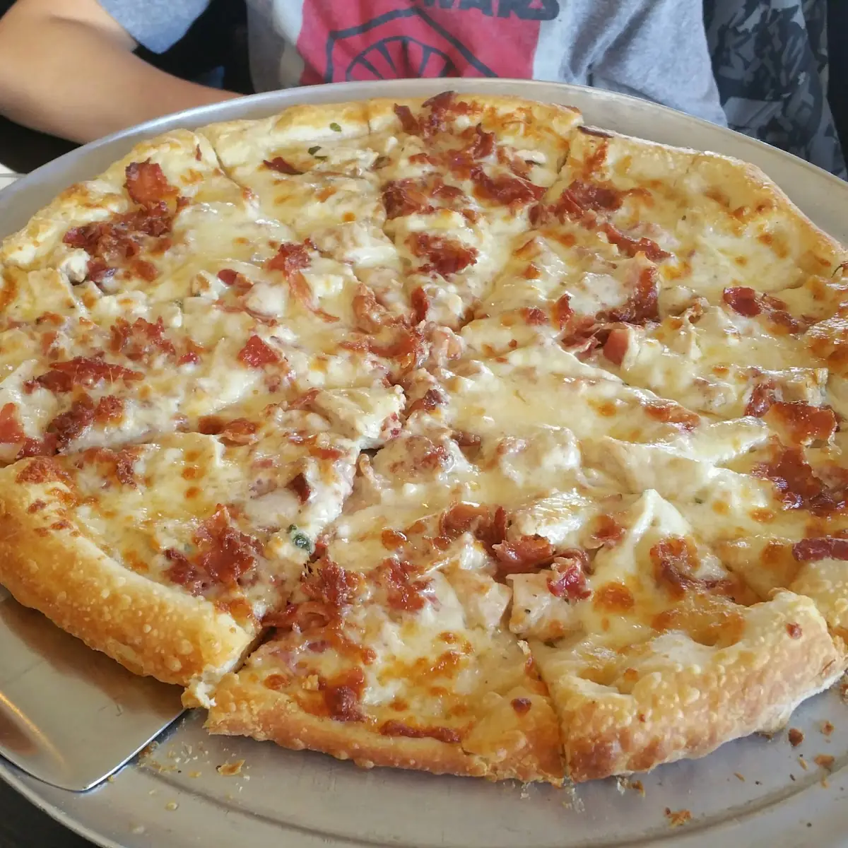 Chicken Alfredo Pizza
