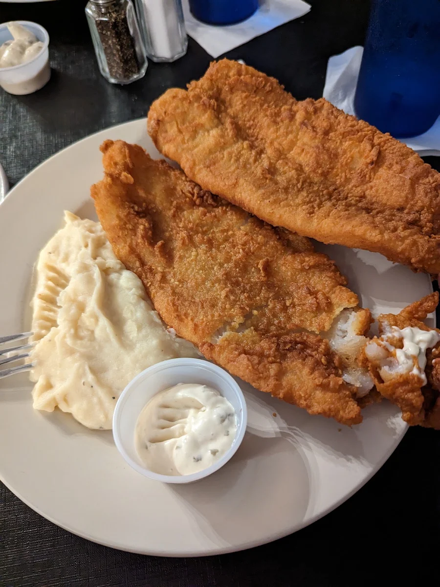 Fried Fish & Garlic Mashed Potatoes