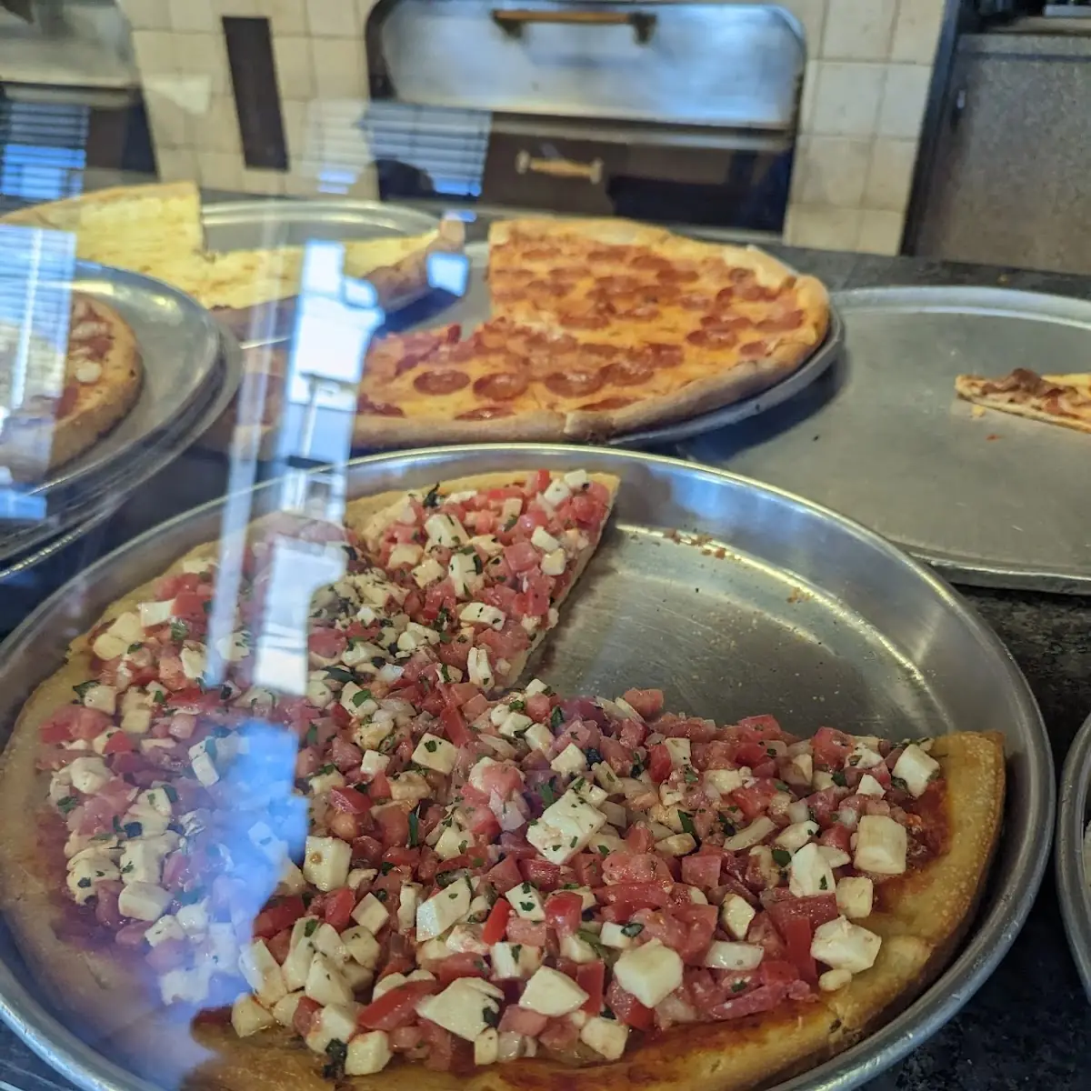 Tomato Mozzarella Pizza