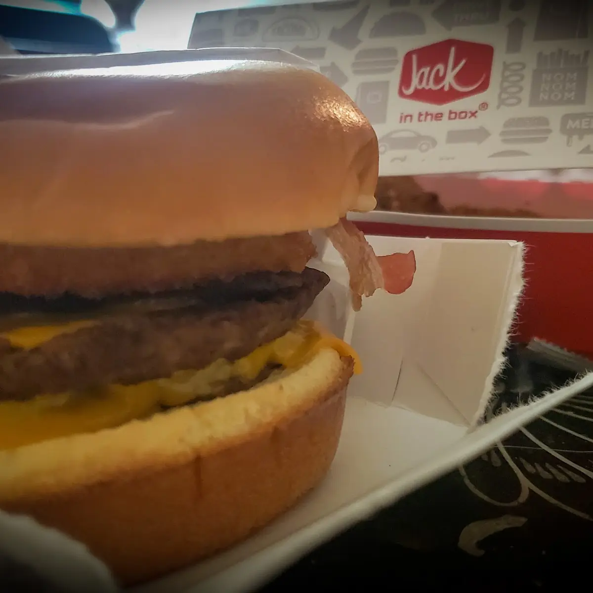 Jumbo Jack Cheeseburger