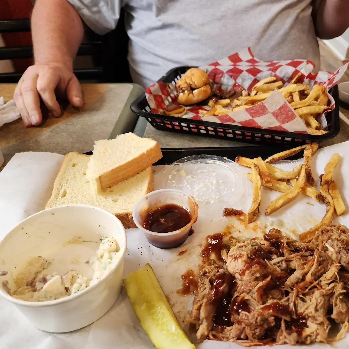 Hickory Smoked Pulled Pork Sandwich 1 Side