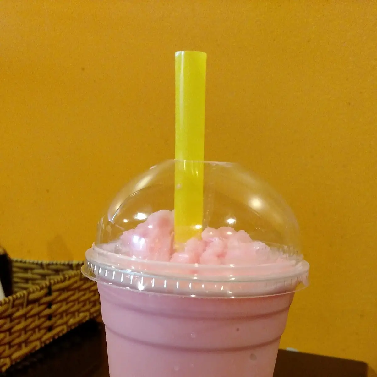 Strawberry Bubble Tea with Tapioca