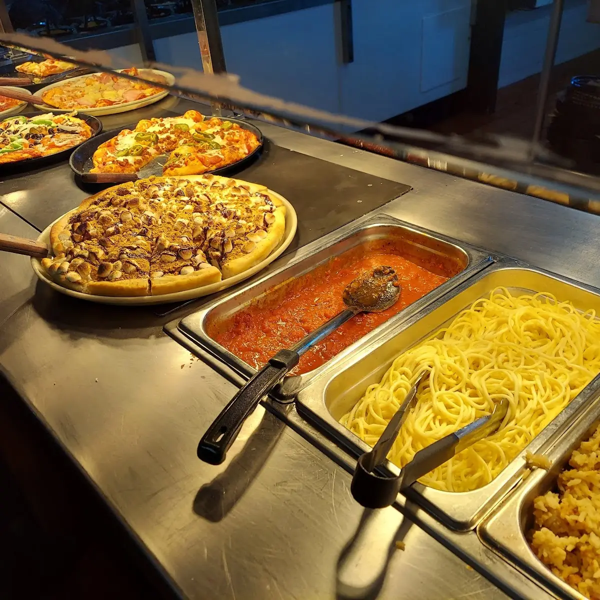 Lunch Buffet Pizza