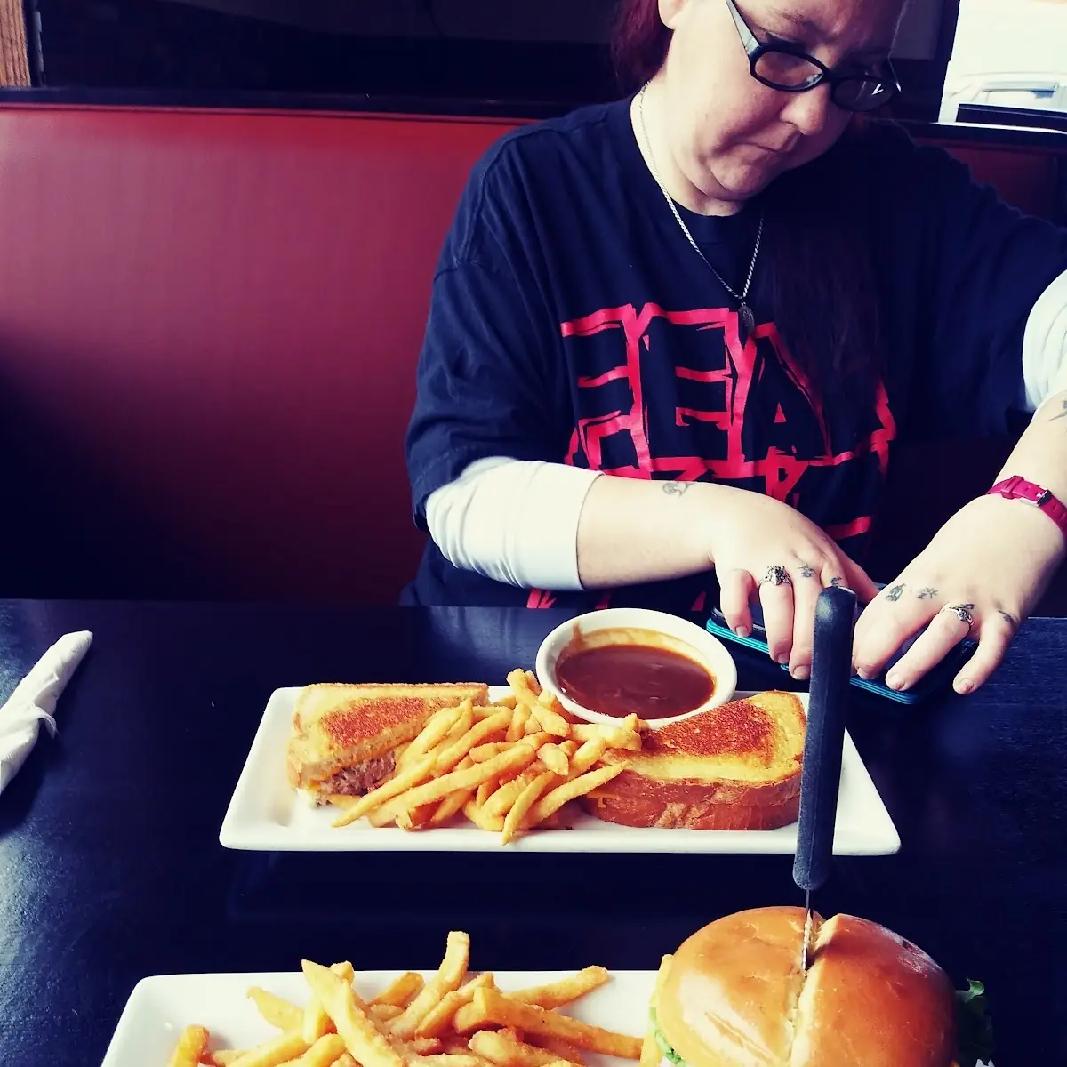 Tuna Melt & Cheeseburger Deluxe