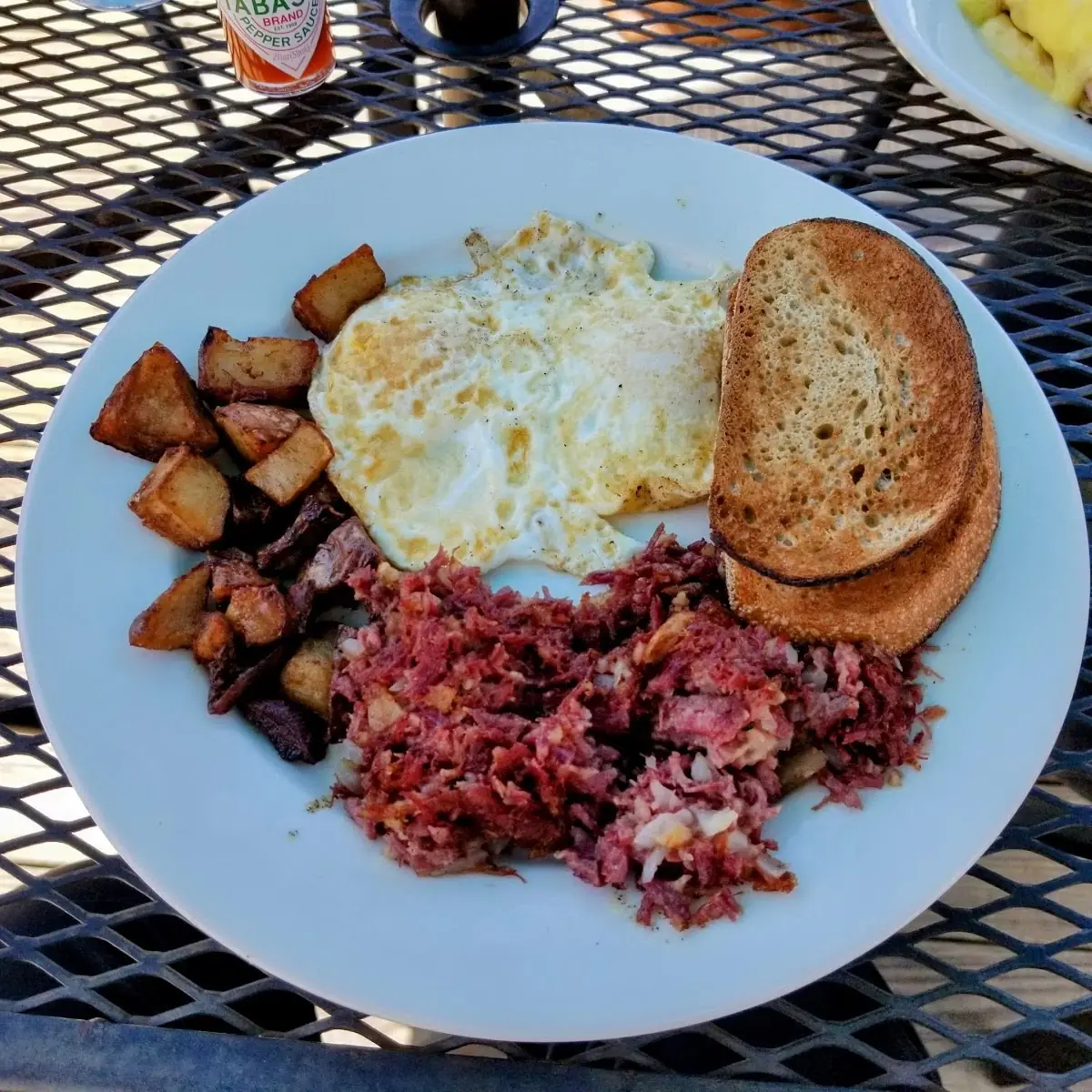 Eggs with Corned Beef Hash