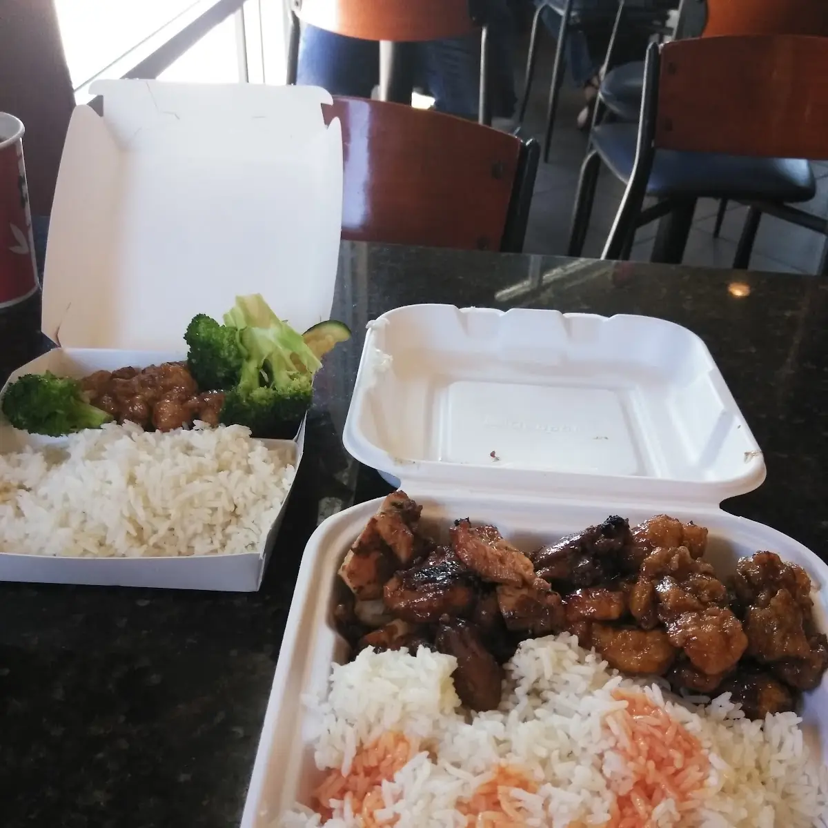 Kids Meal & 2 Entrees & 1 Side