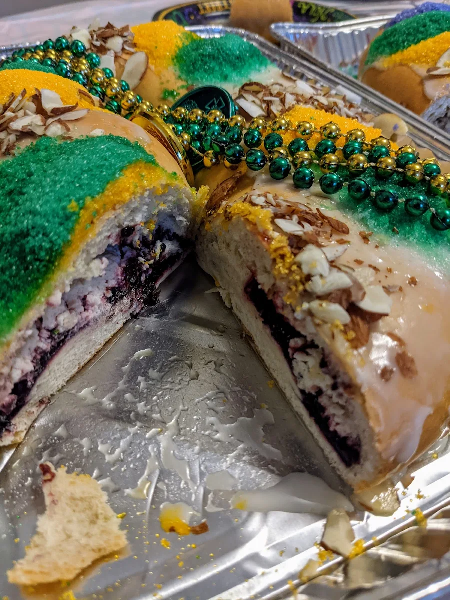 Berry King Cake