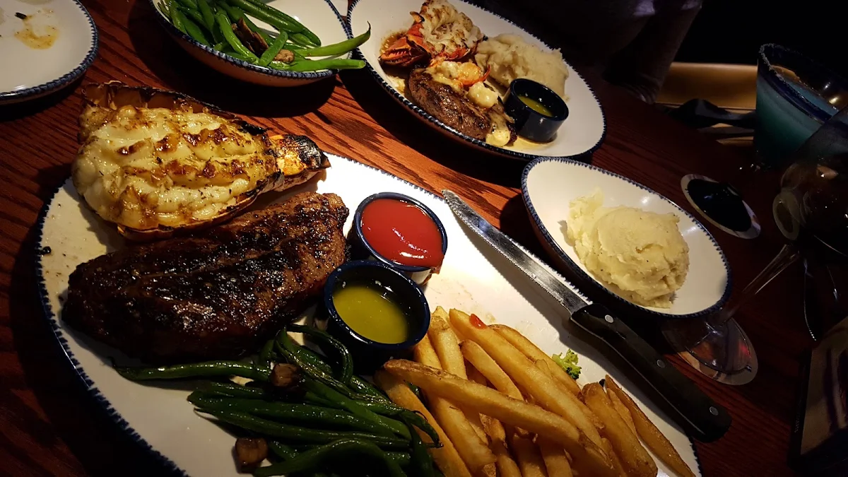 Friday - Steak & Walt's Favourite Shrimp, Red Lobster