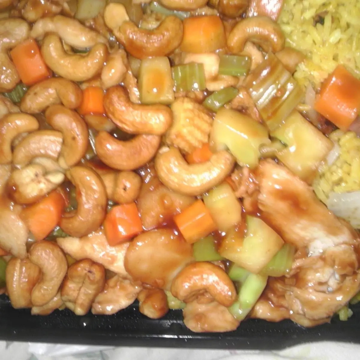 Chicken with Cashew Nuts Luncheon Special