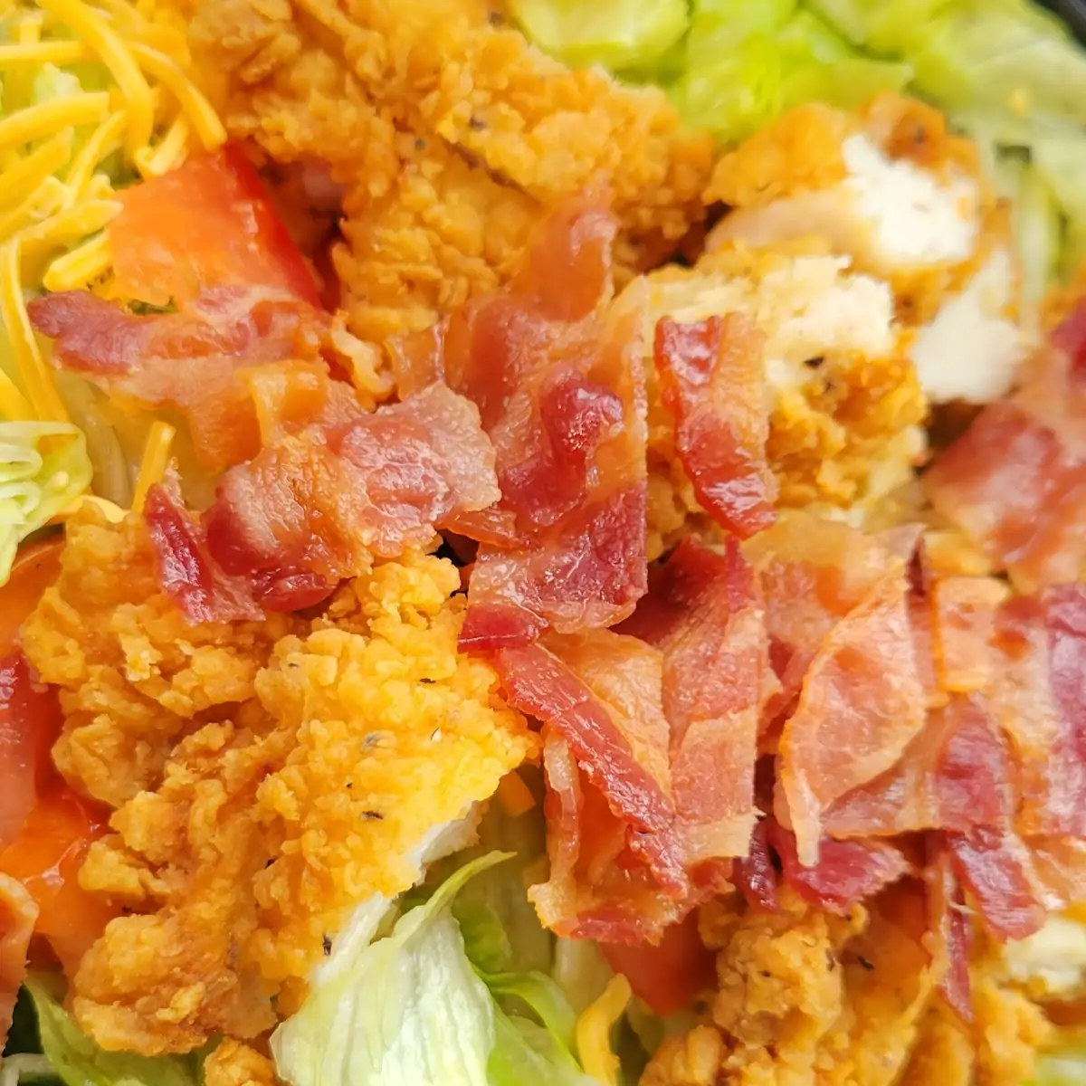 Crispy Chicken Entrée Salad