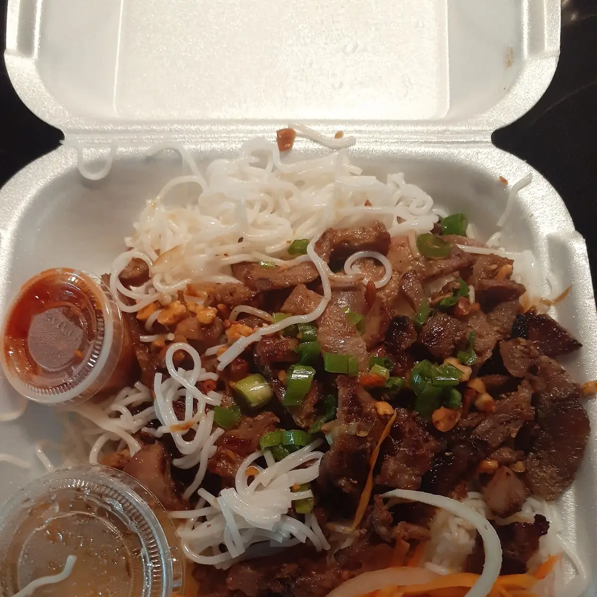 28. Bún Tõm Nướng - Shrimp Vermicelli