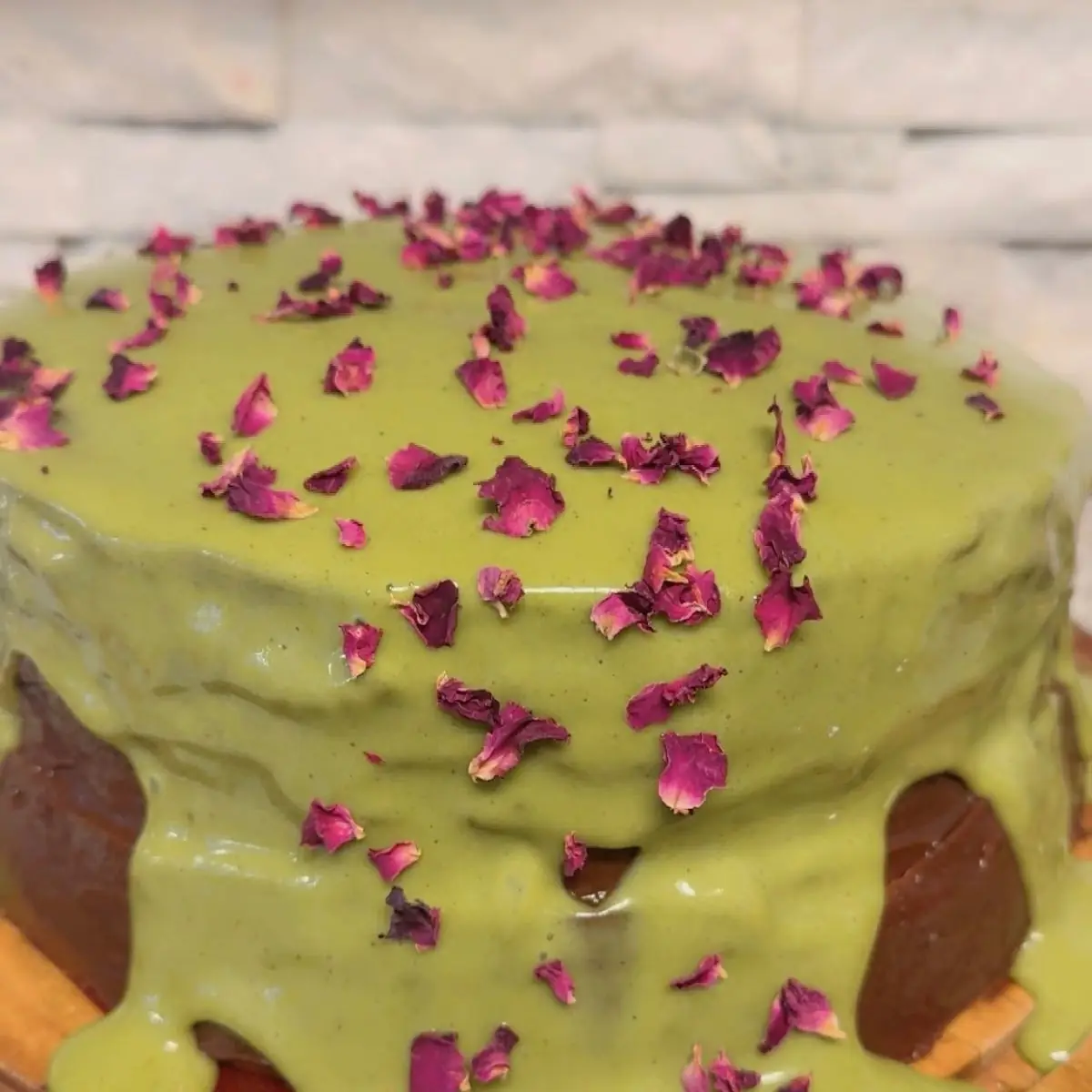 Dubai Cake with Pistachio Cream