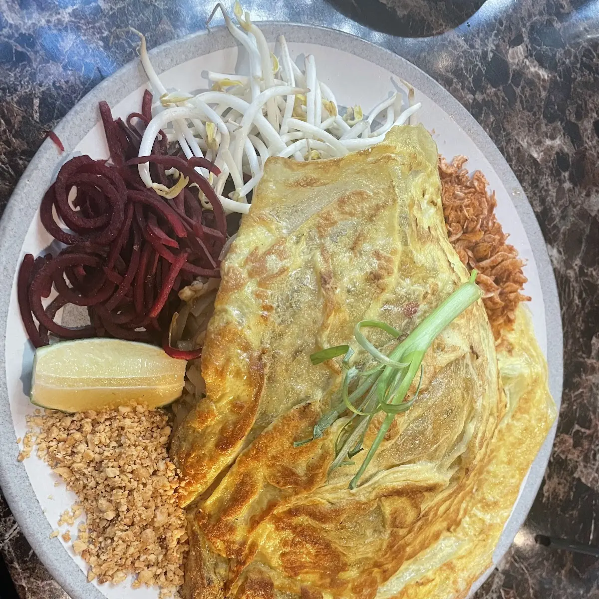 F2 Street Pad Thai