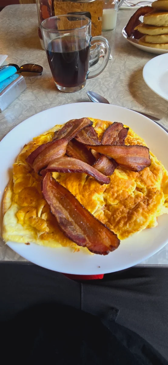 Cheese Omelet with Bacon, Cedar Tree Restaurant