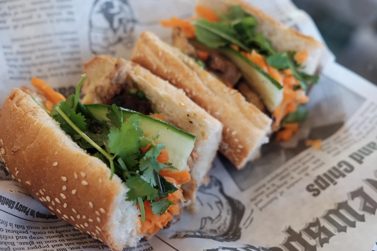 Bánh Mí, Rustle & Still Café