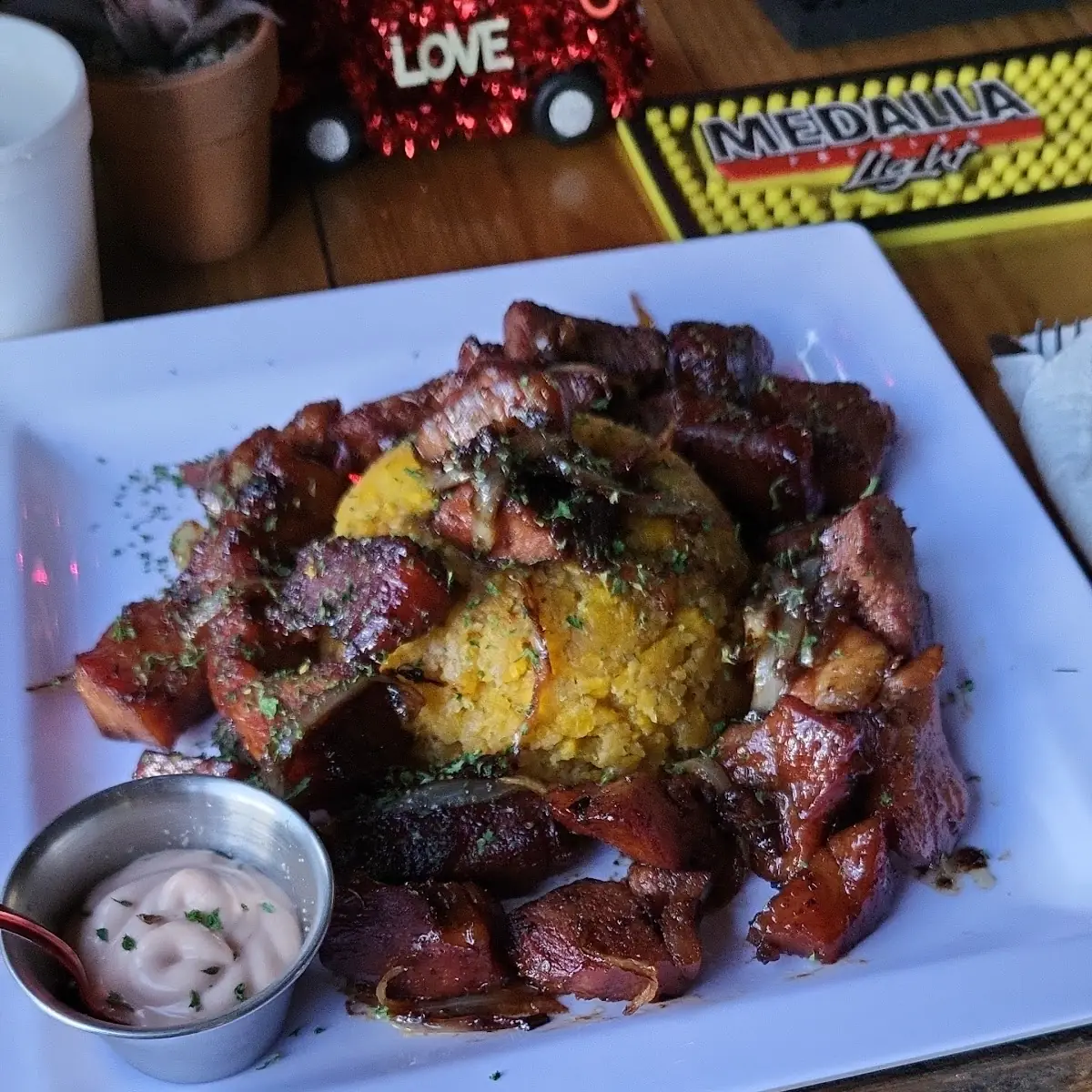 Carne Amada Con Mofongo
