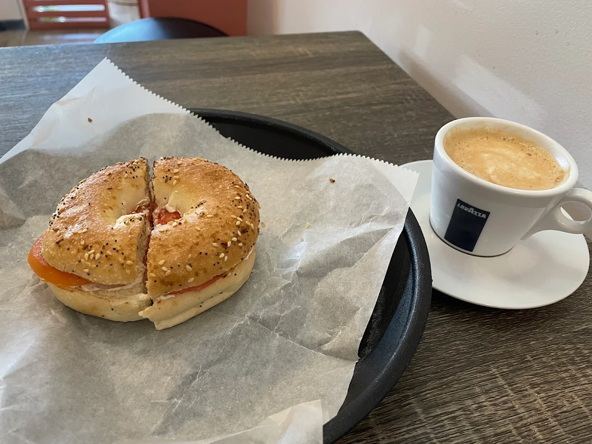 Bagel with Cream Cheese and Tomato