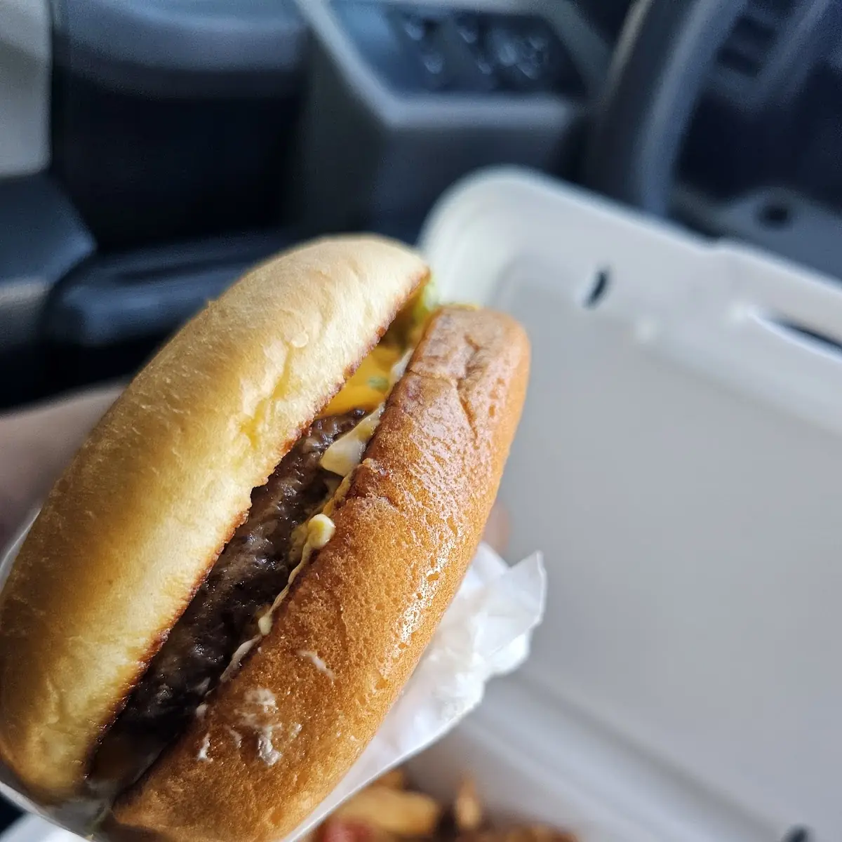 lb Cheeseburger Basket