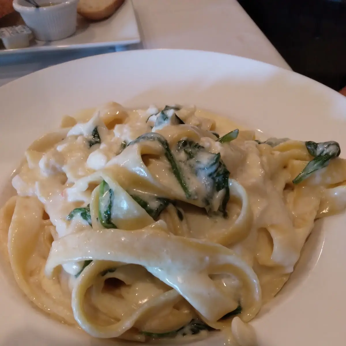 Linguini Alfredo Pasta with Crab Meat