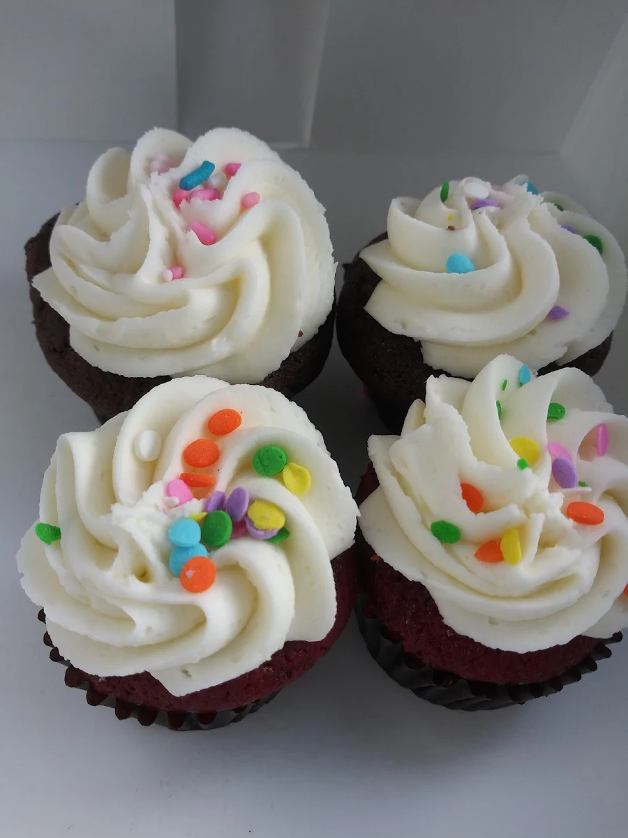 Red Velvet Cupcake and Chocolate Cupcakes