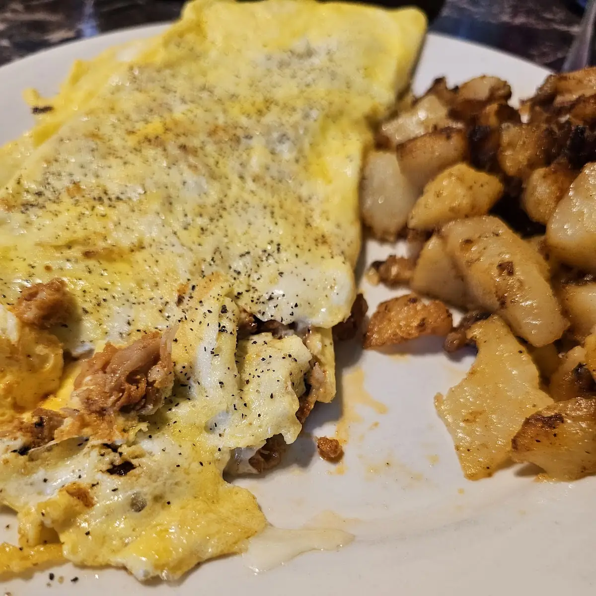 Caçoila Portuguese Pulled Pork Omlette