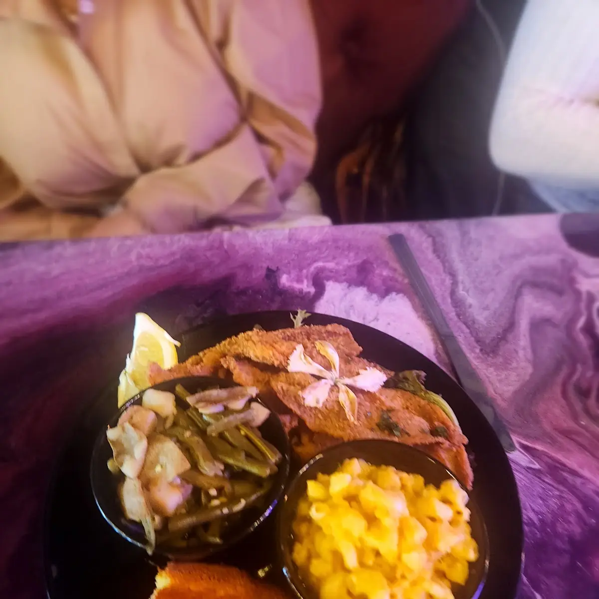 Green Beans and Mac and Cheese