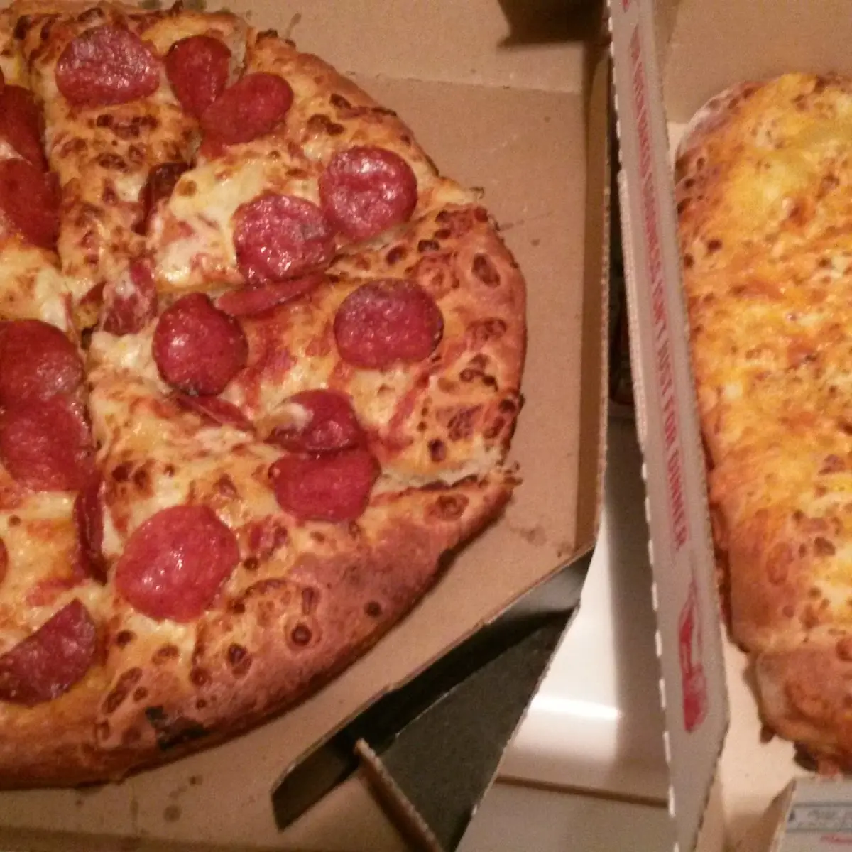 Pepperoni Pizza & Cheesy Bread