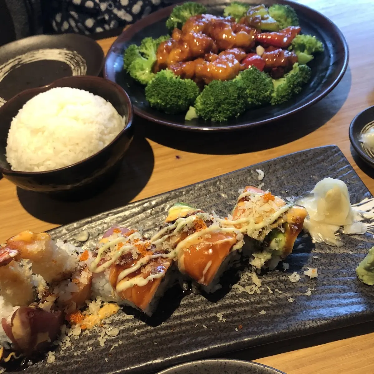 Amigos Sushi Roll