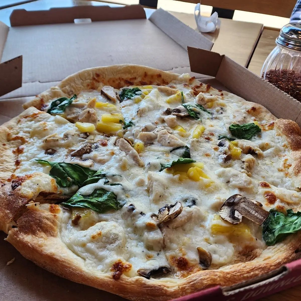 Chicken Beef and Veggie Pizza