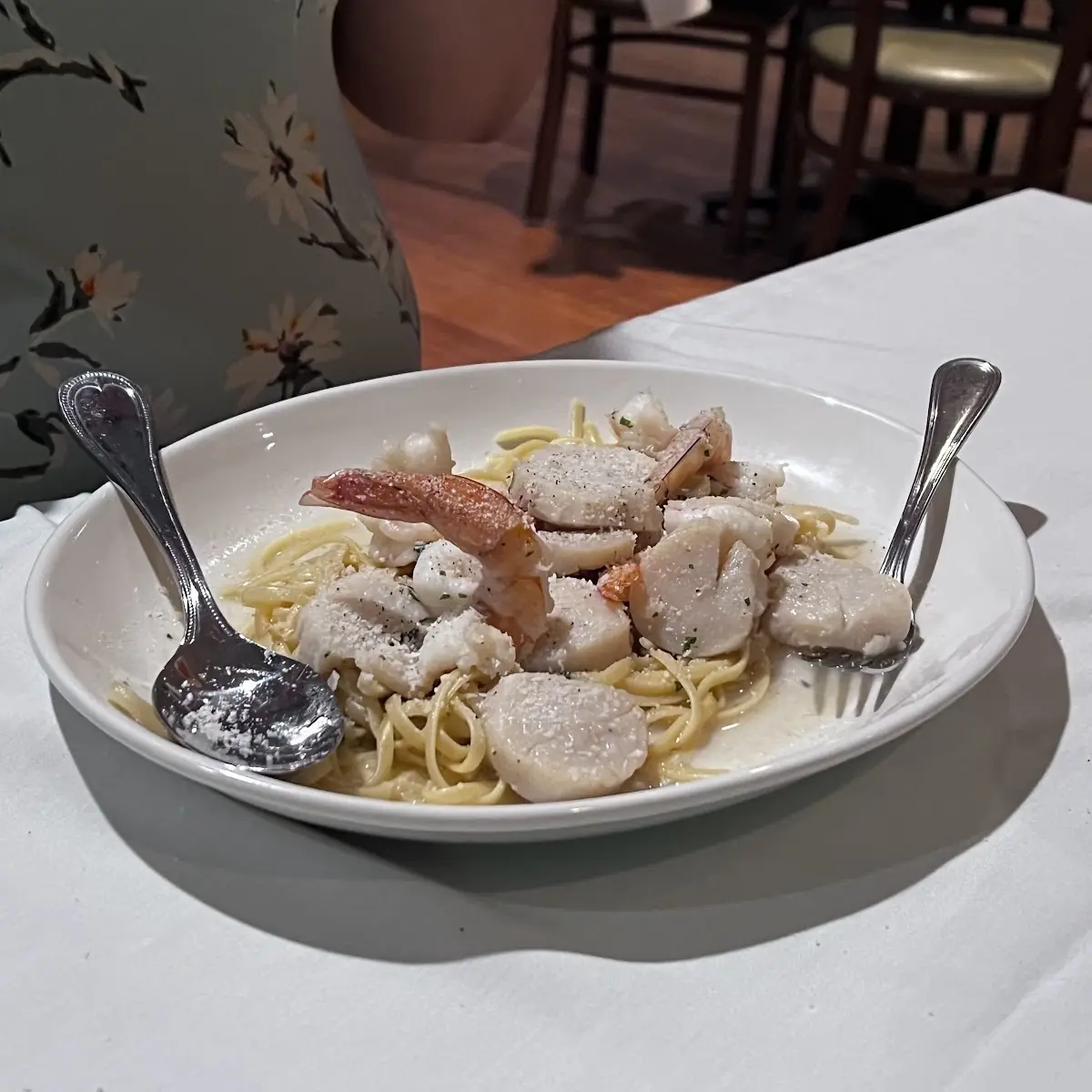 Scallops in White Wine Sauce