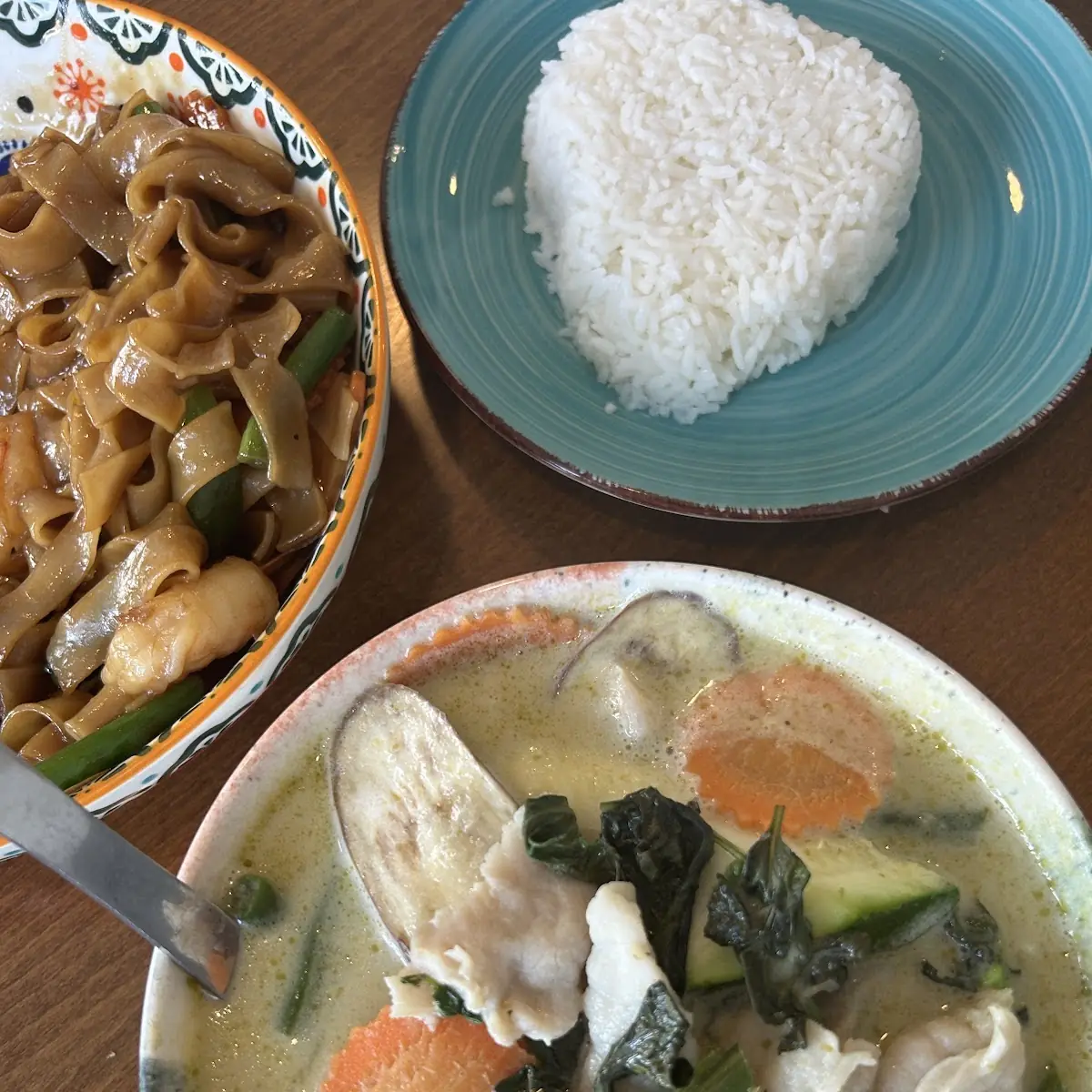 Salmon green curry