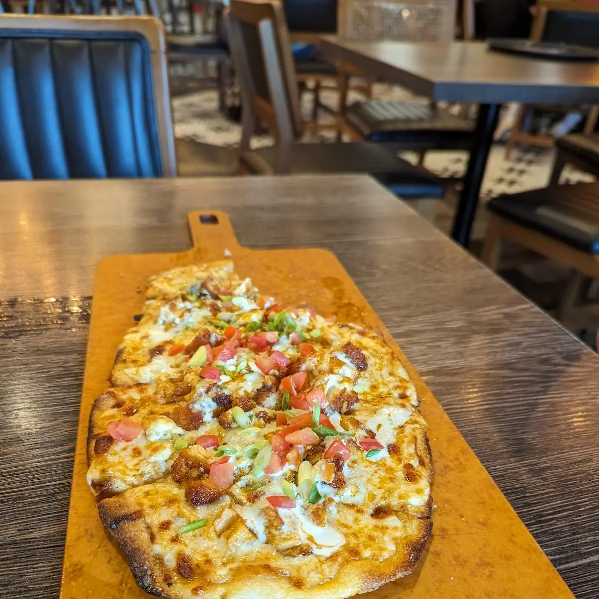 Buffalo Chicken Flatbread Pizza