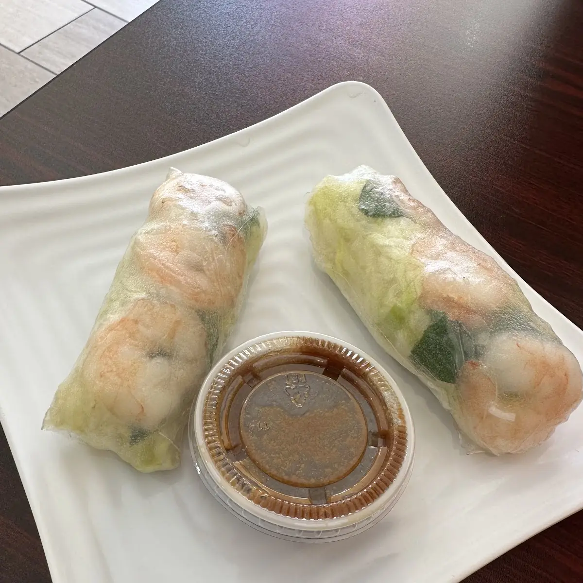 2 Pieces Vegetarian Spring Rolls