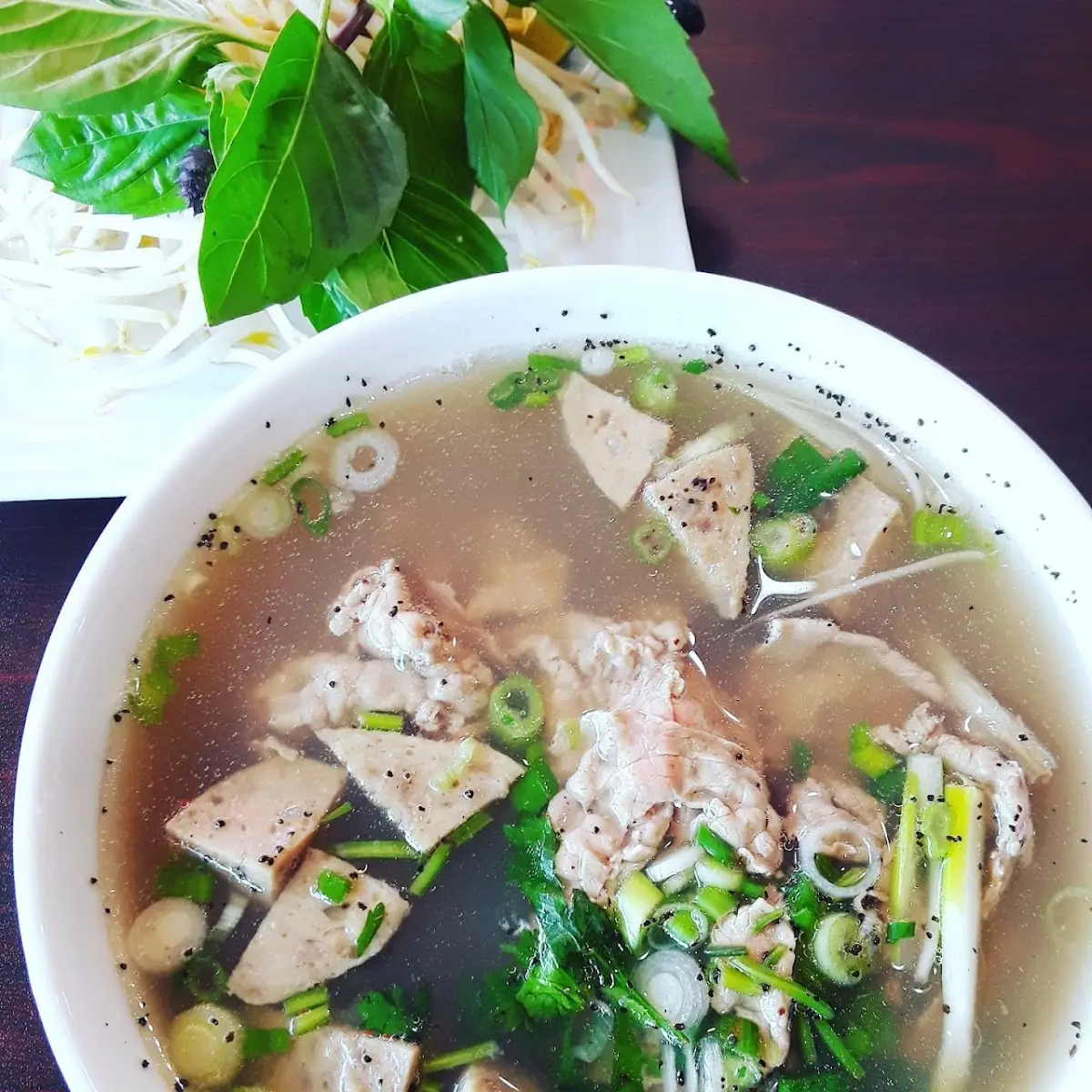Pho Tai Gau Gan Sach