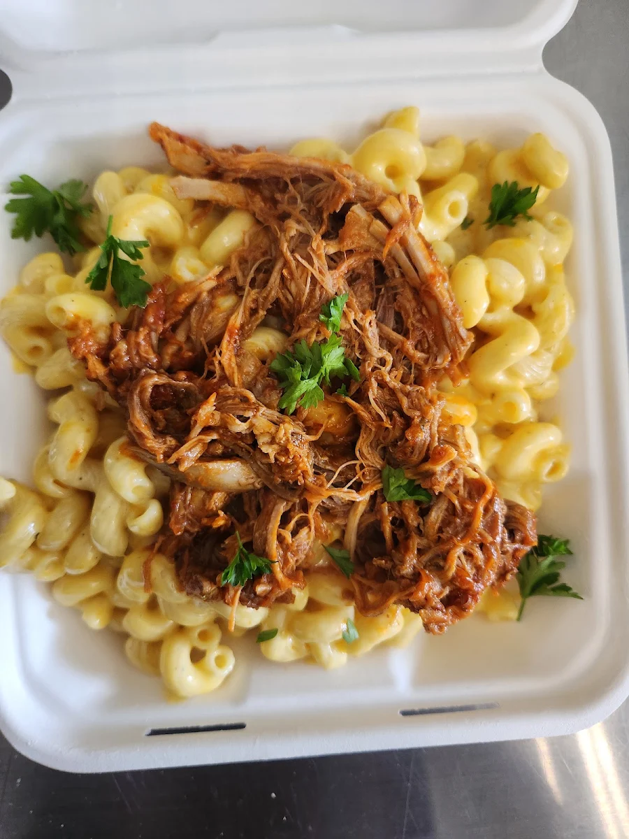 Pulled Pork Mac and Cheese