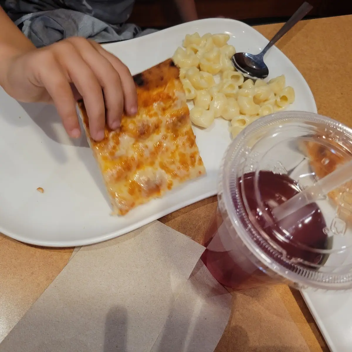 Flatbread Pizza and Mac and Cheese
