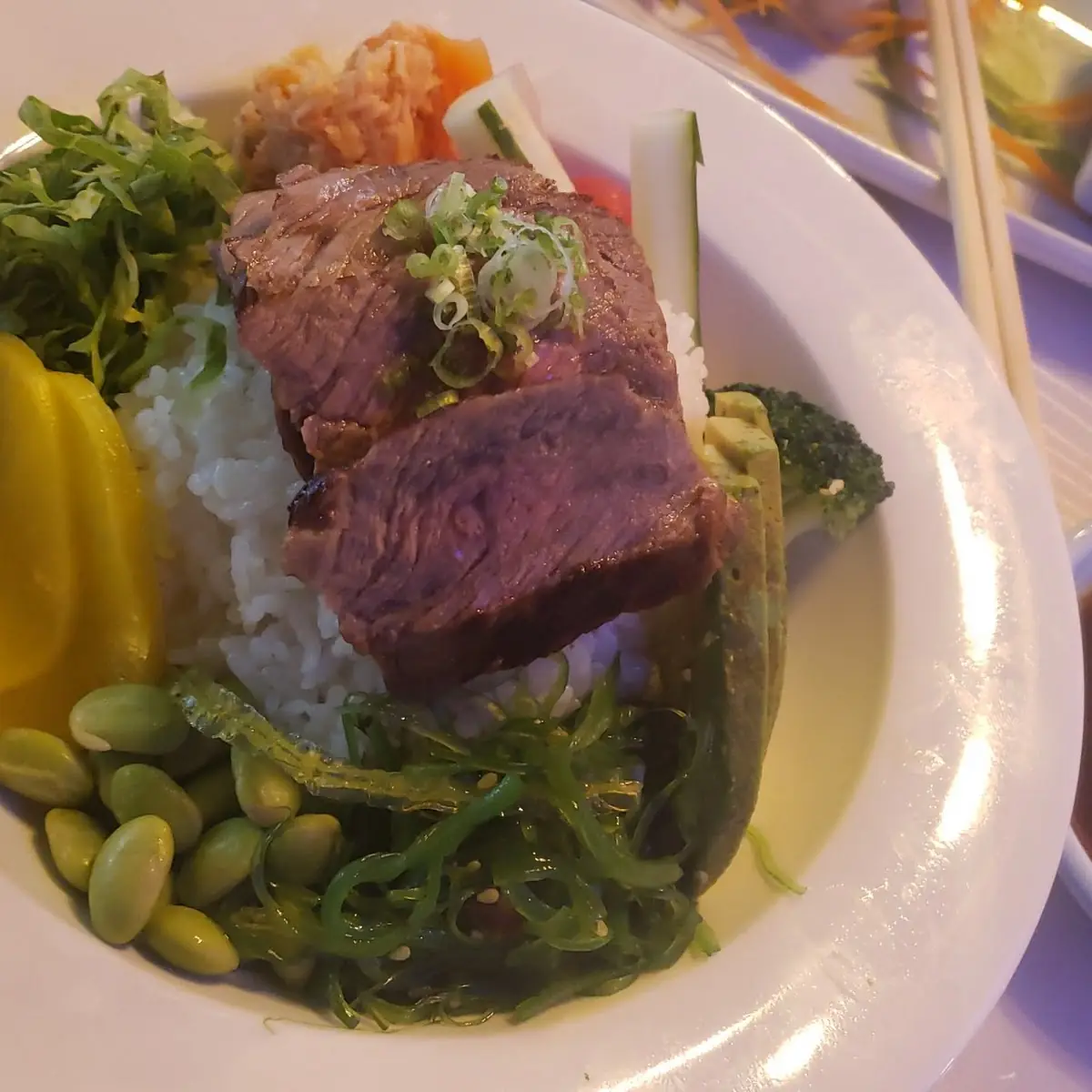 Grill Beef Poke Bowl