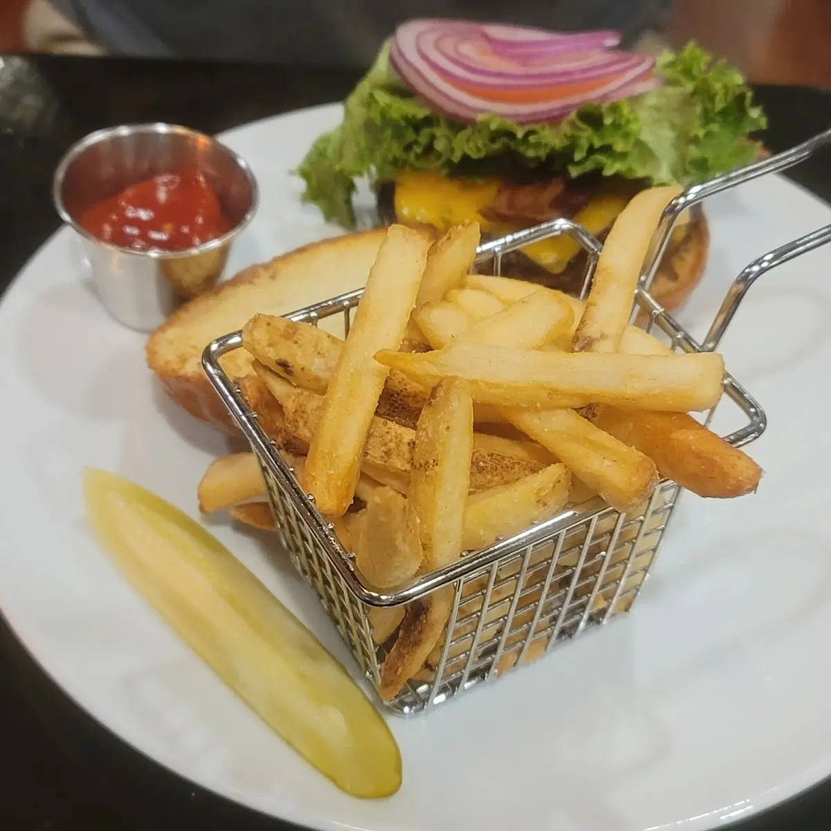 Pub Burger and Fries