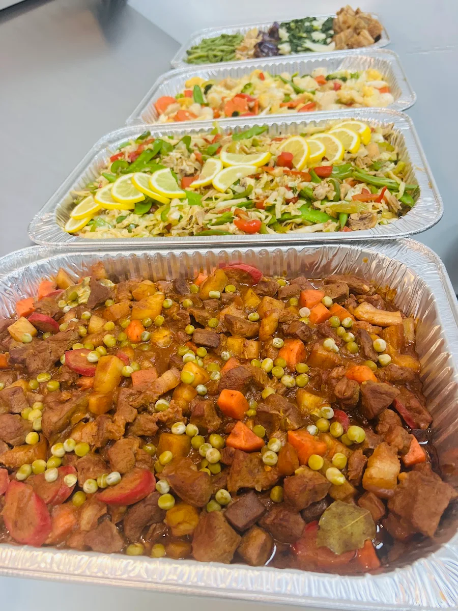 Lutong Bahay Tray Chicken