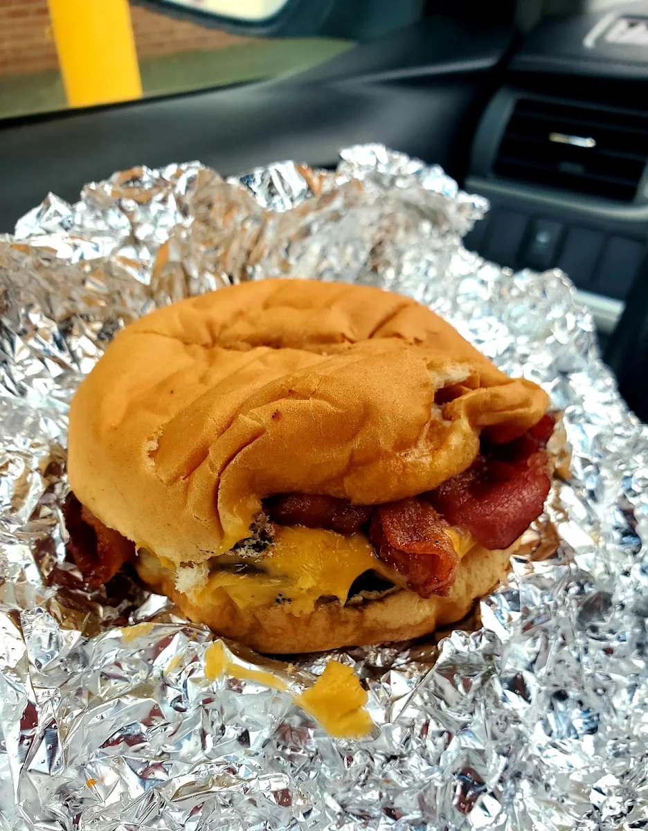 Regular Bacon Cheeseburger