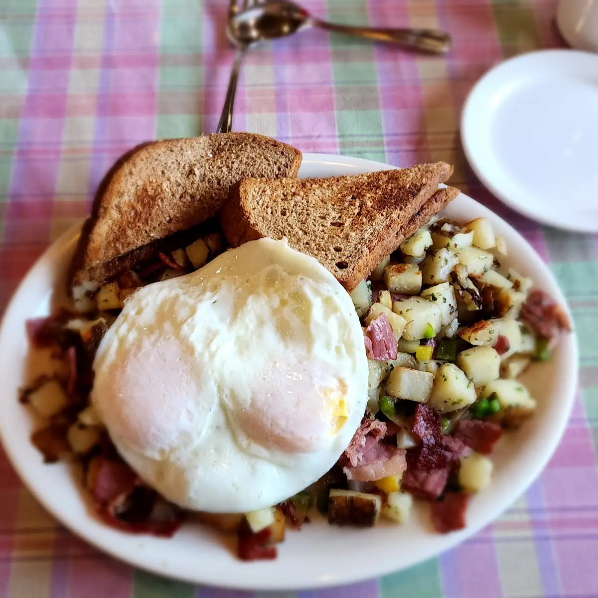 Corned Beef Hash & Eggs