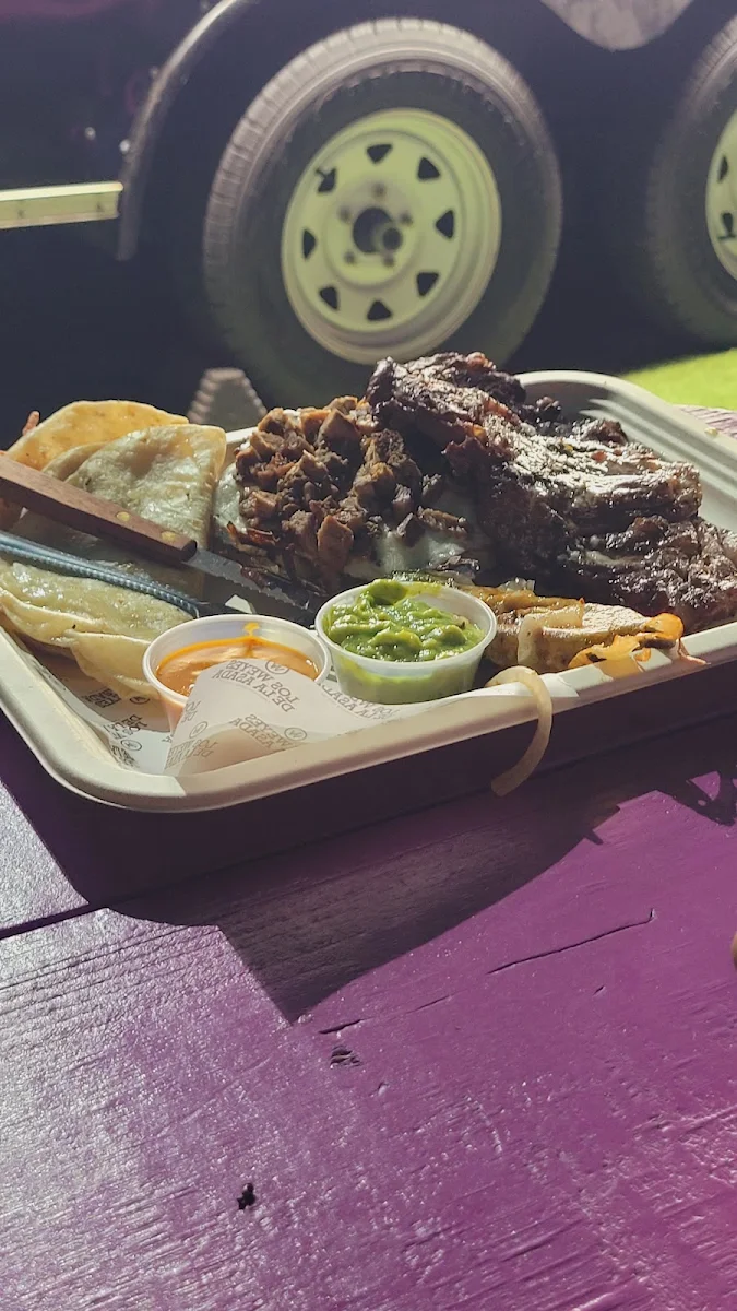Parrillada Carne Asada 4 Drinks