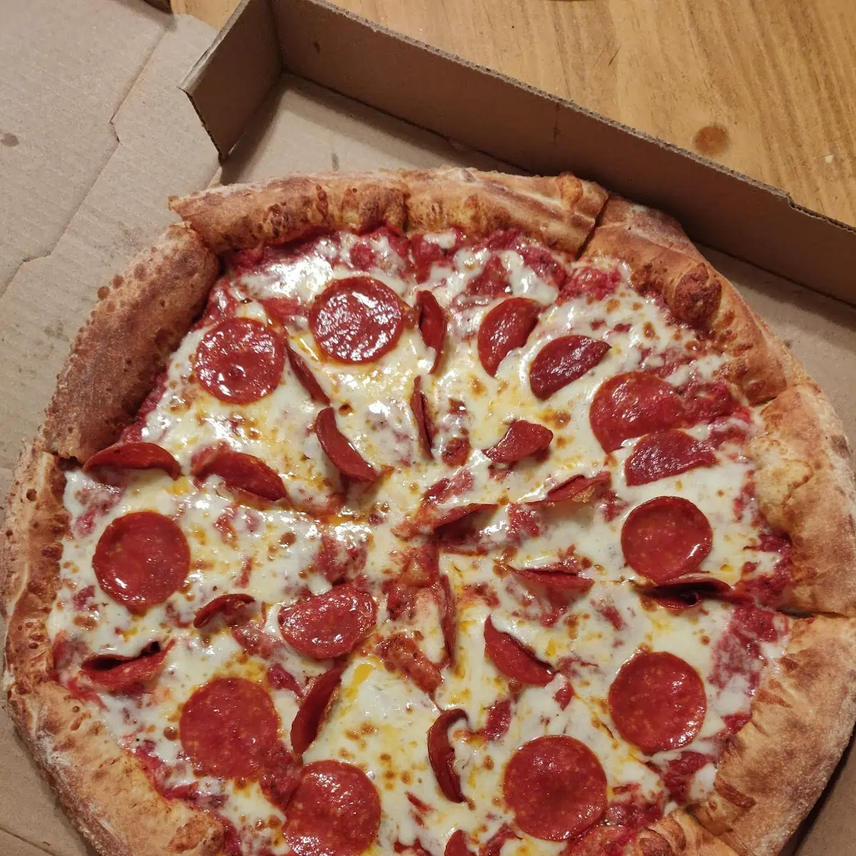 Extra-Large Pepperoni Pizza