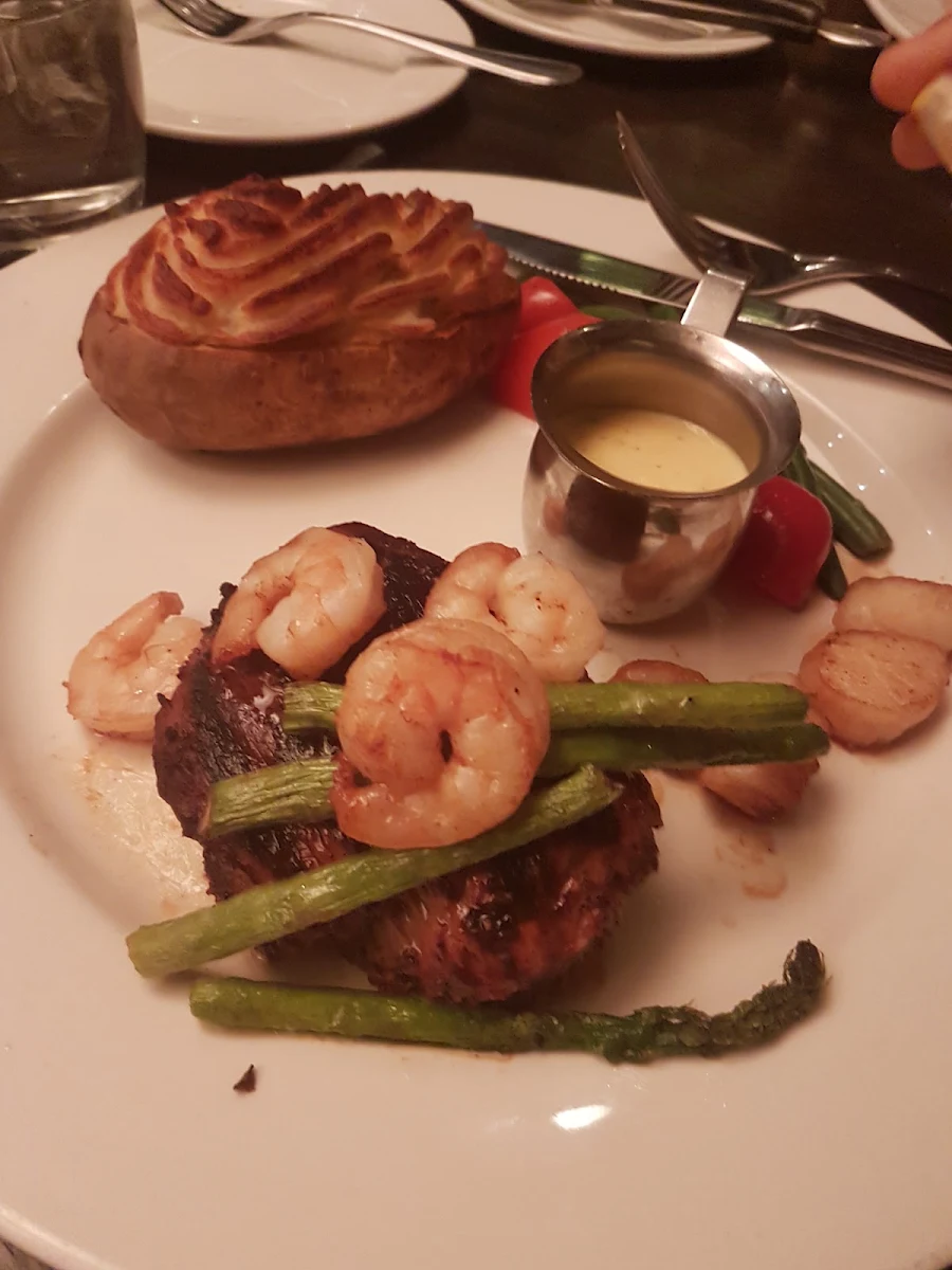 Shrimp & Scallop Oscar