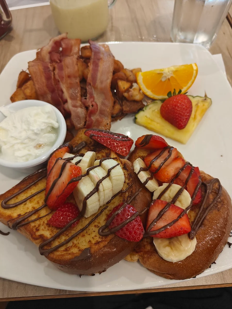 French Toast - French Toast & Fruits Pain Perdu - Pain Perdu Et Fruits