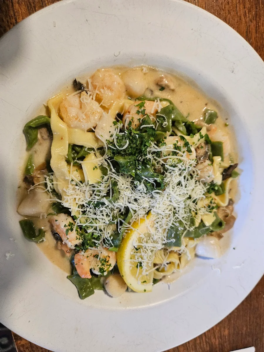 Chicken Alfredo with Mushroom and Mascarpone Cheese Ravioli